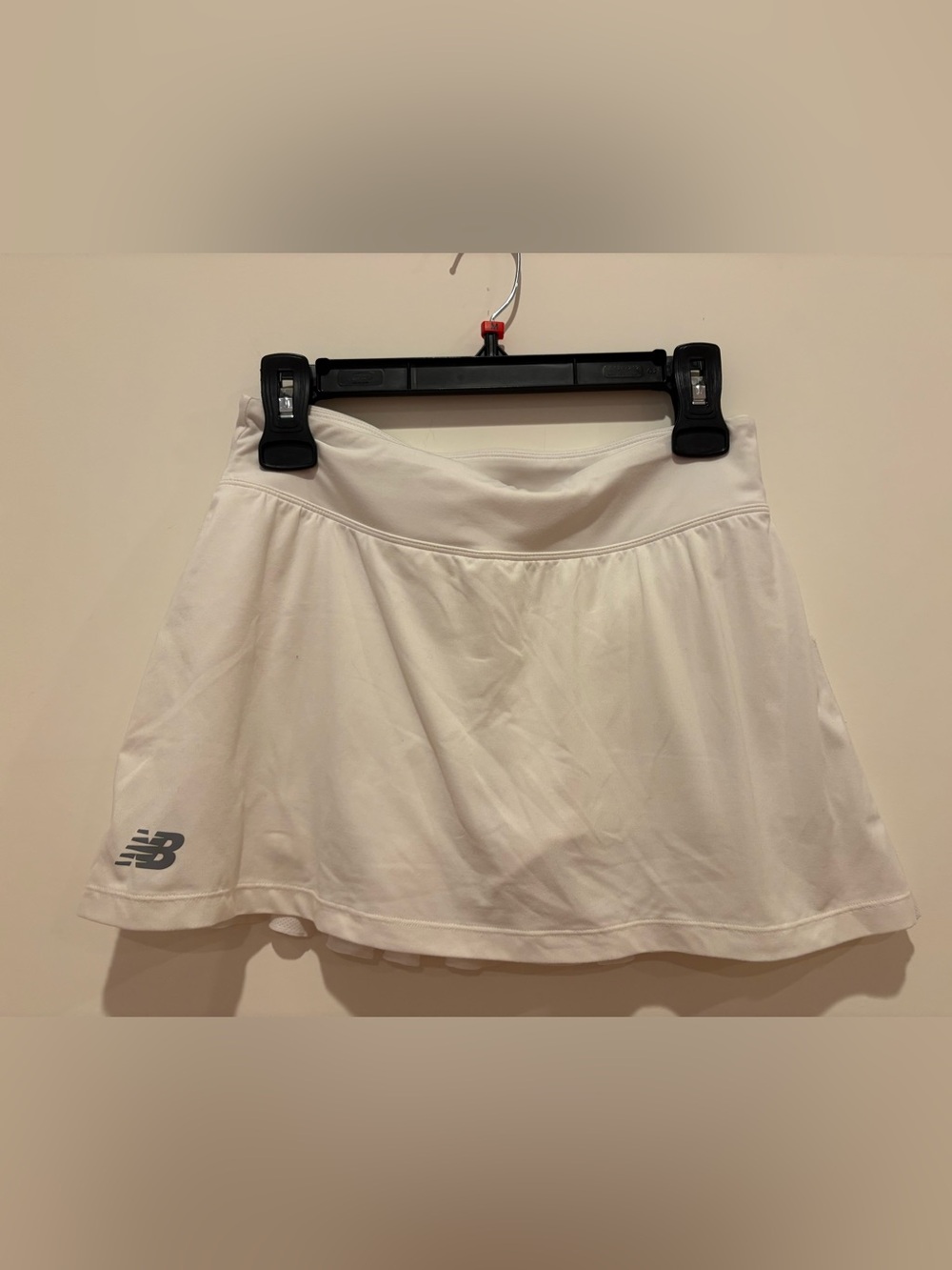 New Balance white tennis Skirt
